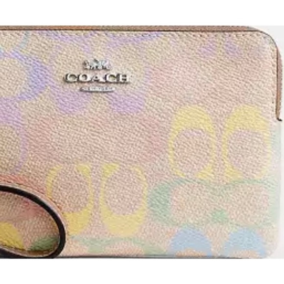 Coach Corner Zip Rainbow Wristlet in Signature Leather w Coach Hang Tag. NWT - Picture 4 of 4
